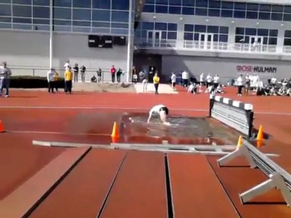 Steeple. Une course d'obstacles