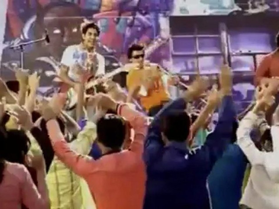JaL feat. Amrita Rao - Chalte Ghalte Phir