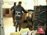 Napoli - La Gdf eequestra sigarette di contrabbando (30.03.12)