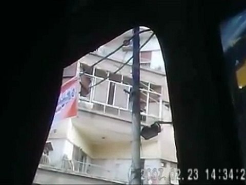 فري برس ريف دمشق زملكا لمحة عن حواجز البلدة زملكا البلد الساحة الجسر 29 3 2012