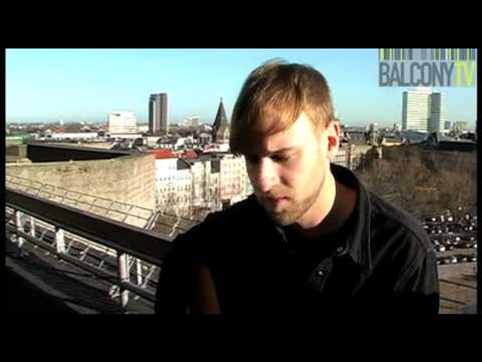 QUARTER (BalconyTV)