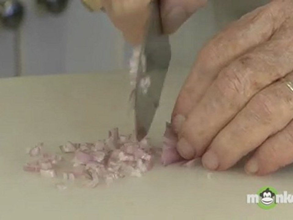How To Mince Shallots