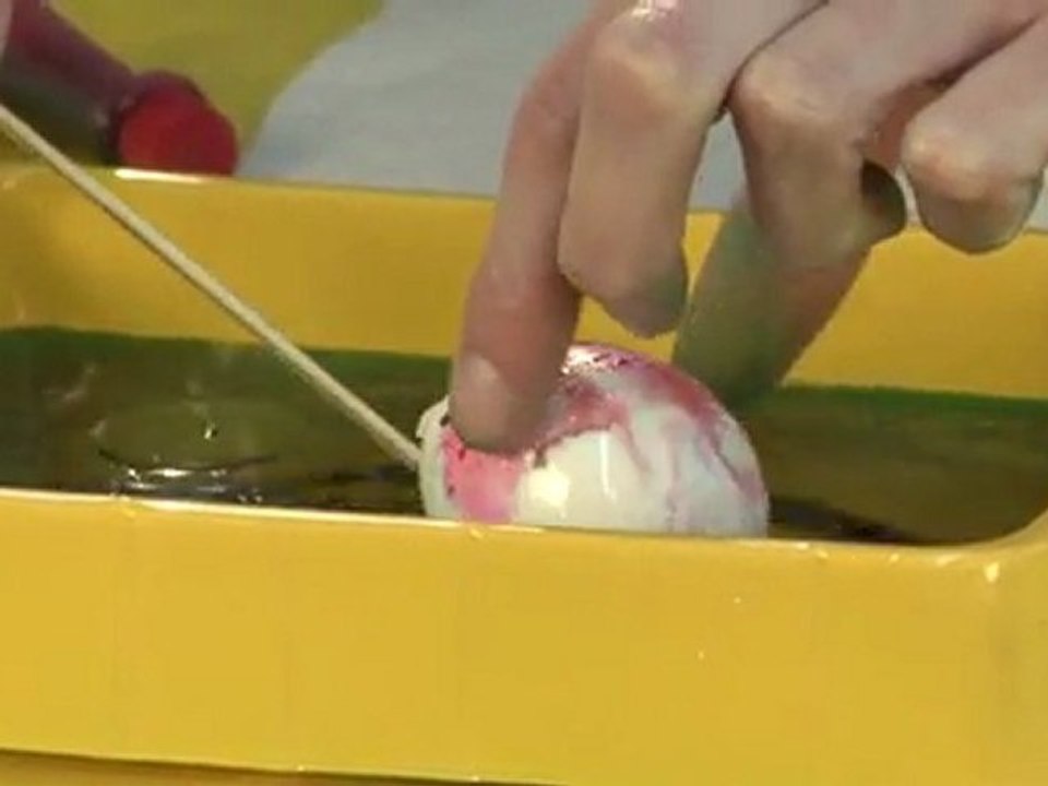 Marbleized Easter Eggs