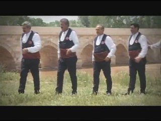 Descargar video: Ahmet Ayık & Ahmet Turan Eriçel - Sivas Merkez Yaşlılar Kabak Halayı