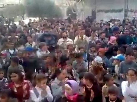 فري برس ادلب جبل الزاوية معربليت مظاهرة حاشدة تطالب بالحرية واسقاط النظلم في حمعة خذلنا العرب والمسلمون 30 3 2012 ج3