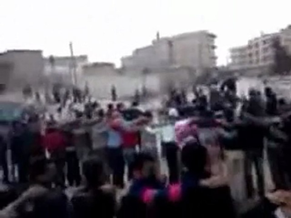 فري برس حلب منبج مظاهرة جامع سوق الهال جمعة خذلنا العرب30 3 2012 ج4