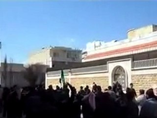 فري برس حلب مظاهرة اعزاز رغم القتل والتدمير 30 3 2012 ج2