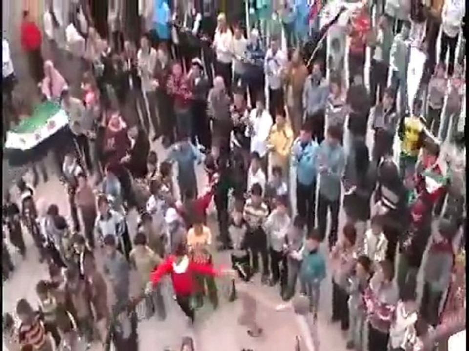 فري برس حلب عندان بداية مظاهرة جمعة خذلنا العرب والمسلمين 30 3 2012