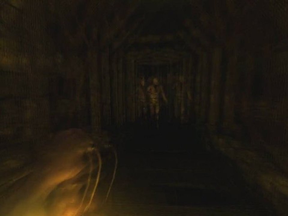 [WT] Amnesia /7 Le tonneau, la porte et les égouts.