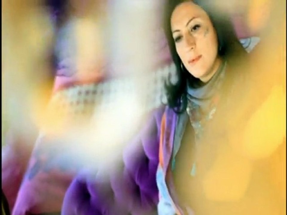 Efe Feat. Gülay Sezer - Evlerinin Önü Mersin