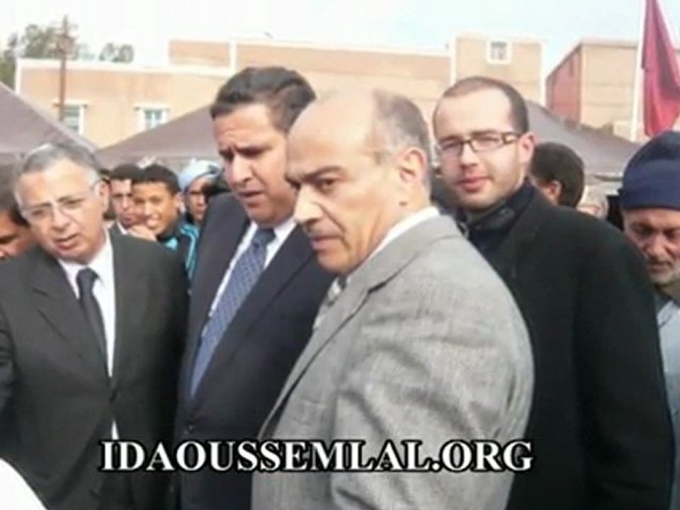 ‫قبيلة إداوسملال تشارك بمهرجان اللوز تافراوت 2010‬