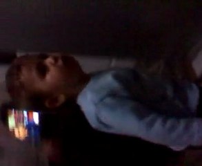 bu bebek ne yapıyor ???