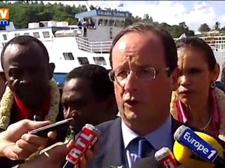 Depuis Mayotte, Hollande répond à Sarkozy