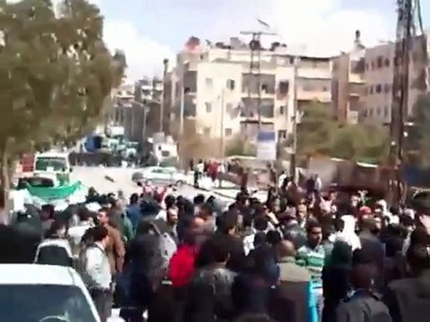 فري برس حلب ‫صلاح الدين منع الأمن المشييعين من التقدم30 3 2012