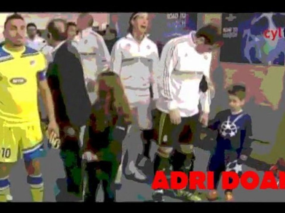 Iker Casillas se saca un moco y se lo pega a un niño de Chipre (Parodia Loquendo)