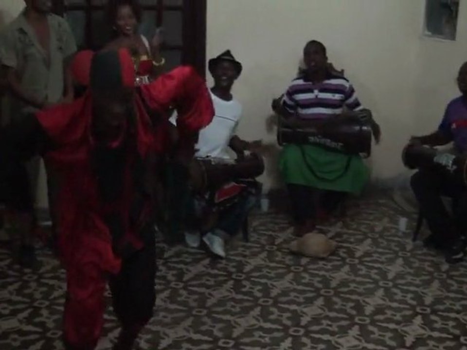Stage de SALSA Février 2012 à Santiago de Cuba.Show troupe Cocoye l' Orisha ELEGUA ouvre le chemin et les portes