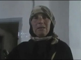 فري برس حمص الرستن أمرأة تبكي خسارة منزلها واقربائها  31 3 2012