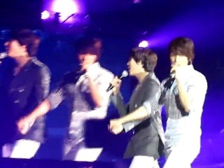 Siwon & Donghae! ¿Kissed? (2,35 min.) Concierto