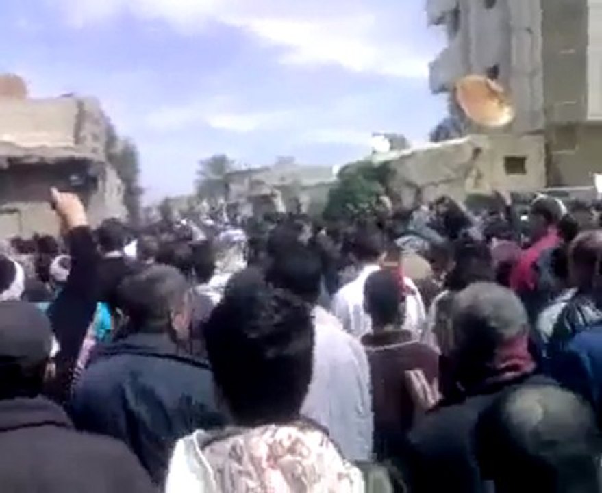 فري برس مشاركة احرار حماة في تشييع شهداء كفرسوسة 31 3 2012