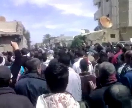 فري برس مشاركة احرار حماة في تشييع شهداء كفرسوسة 31 3 2012