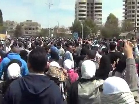 فري برس دمشق كفرسوسة سيدنا محمد قائدنا للأبد الشهيدين عزات دحلة وهمام بطيخ 31 3 2012