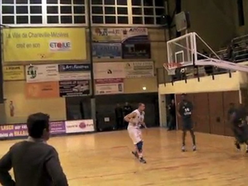Basket : Charleville reçoit Saint-Etienne