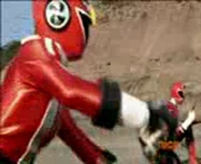 Hyper Go-On Red and Super Shinken Red vs. shark attack mode and super mode
