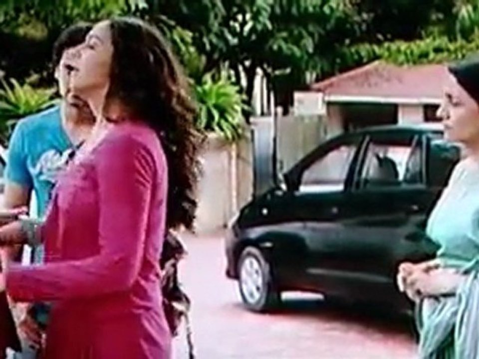 tell.me.oh.khuda.dvdscr-001