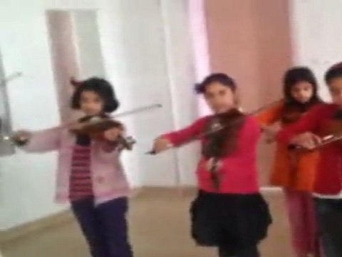 NİZİP HALK EGİTİMİ KEMAN ÖĞRENCİLERİNİN 23 NİSAN ÇALIŞMALARI