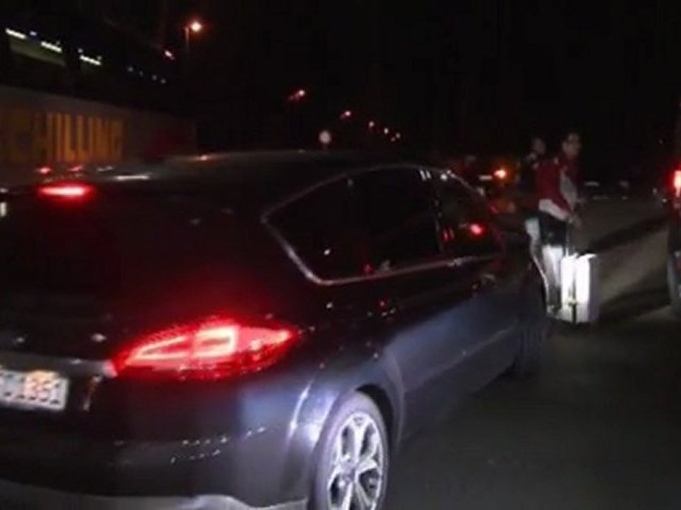 Kölner Profis an Abfahrt gehindert