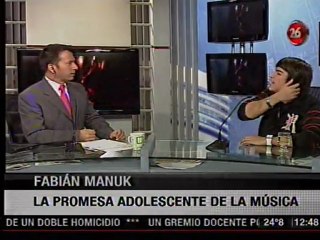 Fabián Manuk, la promesa adolescente de la música, cantó en vivo ▬ Luis Bremer