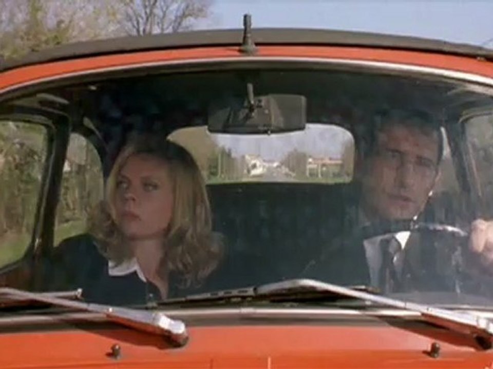 TOUTES LES FILLES SONT FOLLES - Teaser2 VF