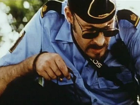 COPS - Bande-annonce VO