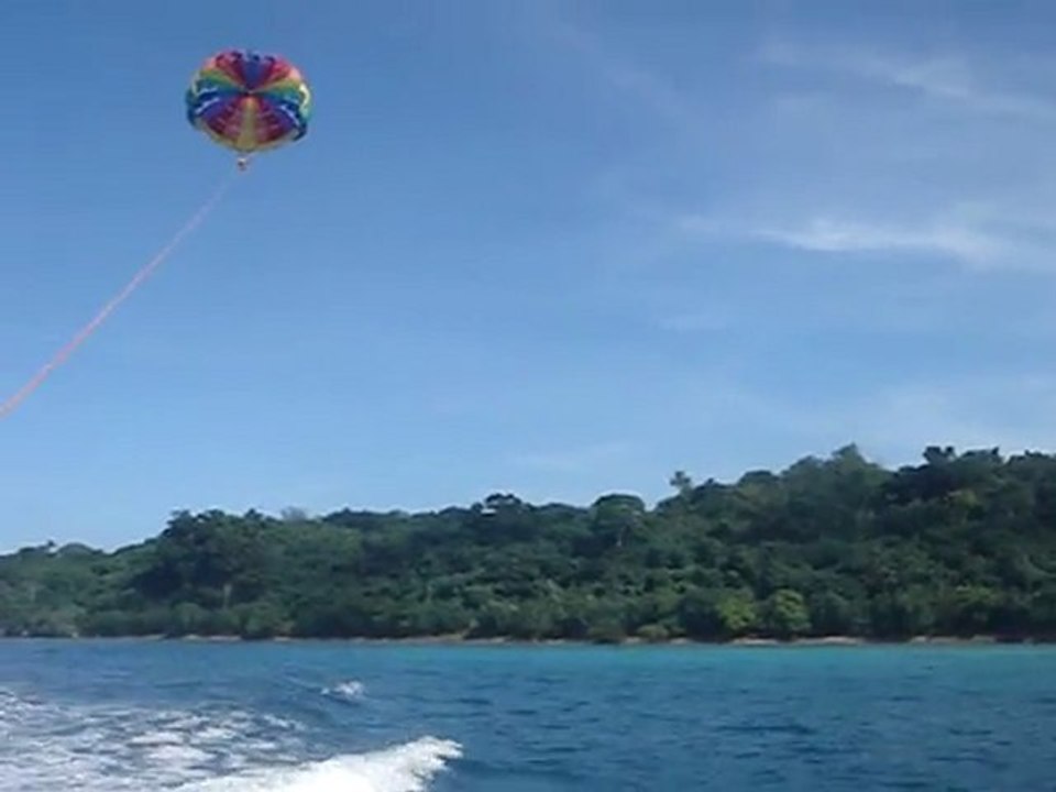 Fabien faisant du parachute ascensionnel