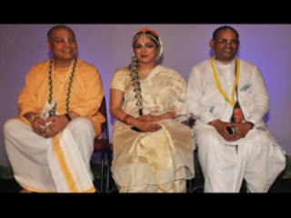 Hema Malini Celebrates Ram Navami @ ISKCON