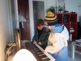 2011-01-31 Victor et Gabriel au piano
