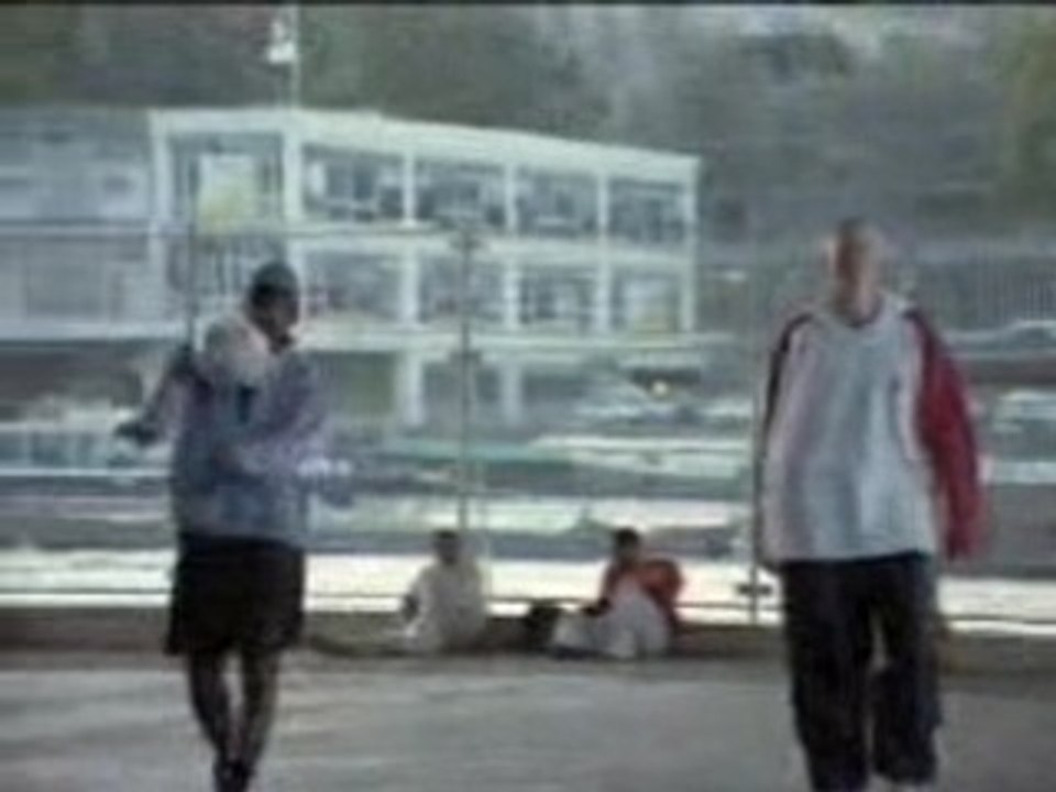 Videos - Nike - Ronaldinho X Stickman