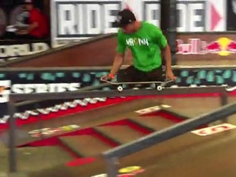 Le skateur sans jambes au Tampa Pro 2012