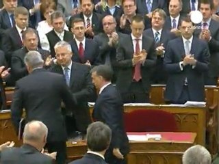 Le président hongrois Pal Schmitt démissionne