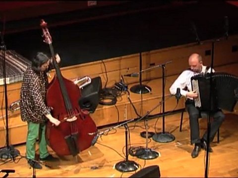 A l'improviste - Carte blanche à Joëlle Léandre-Joëlle Léandre, contrebasse et Pascal Contet, accordéon