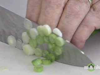 How To Slice Green Onions