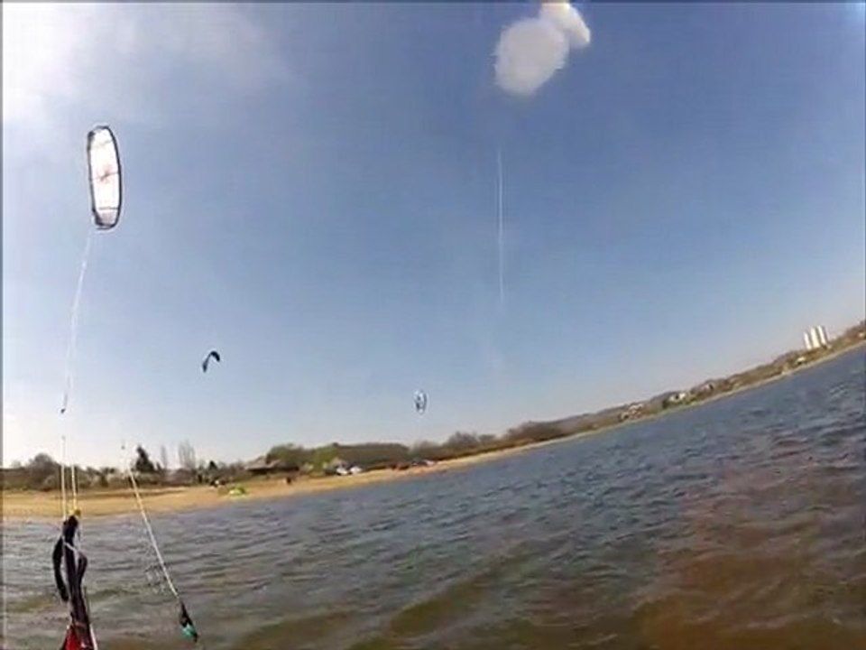 Kitesurf en eau douce Torcy 1 avril 2012
