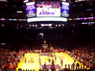 Lakers-Hornets public