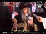 Chant pour le Pape Shenouda : Shoft el 7ozn fel shaware3 (AghapyTV)