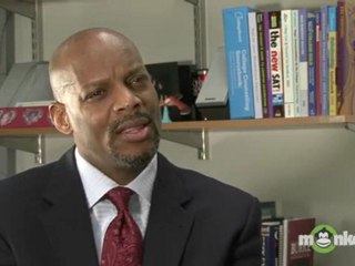 Should a student hand write or type their college application?