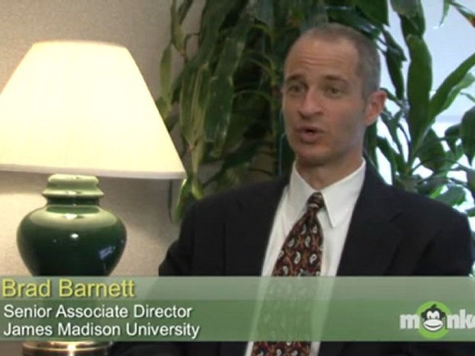 Are there deadlines to reply to an award notice?