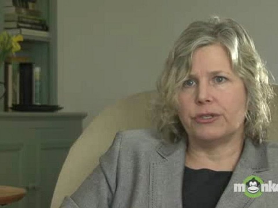 What are some common examples of internet identity theft scams?