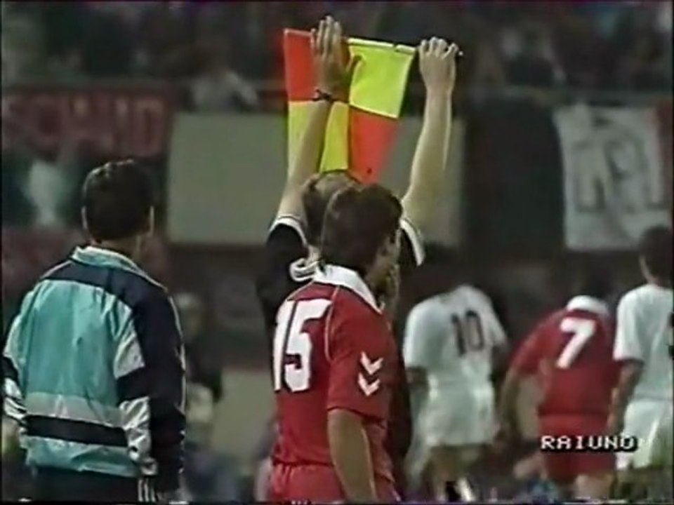 AC Milan 1-0 Benfica - Champions League - 1989/90 - part 3