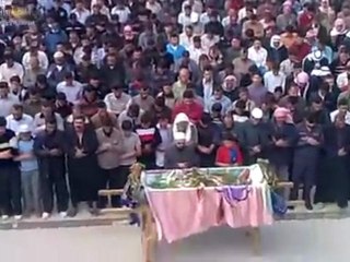 فري برس ادلب   كفرومة   تشييع الشهيدة روضة عبد الجليل الابراهيم  2 4 2012 ج2
