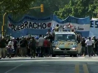 Falklands protest turns violent in Buenos Aires